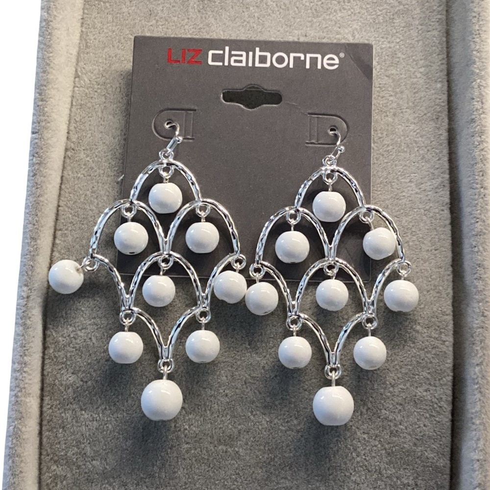 🪻 NWT Liz Claiborne Chandelier Earrings